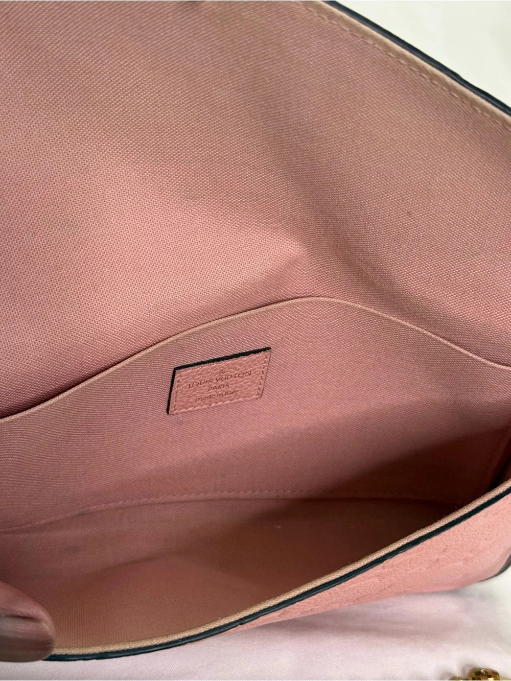 Louis Vuitton chic louis